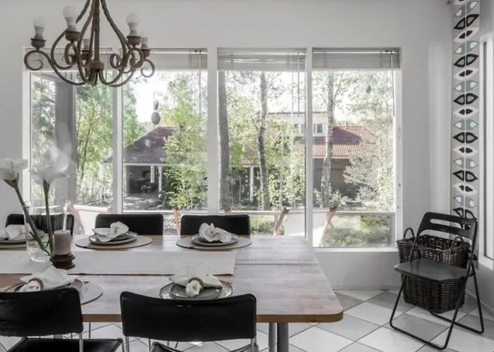 Kanerva, Grand Design -style By The Sea!